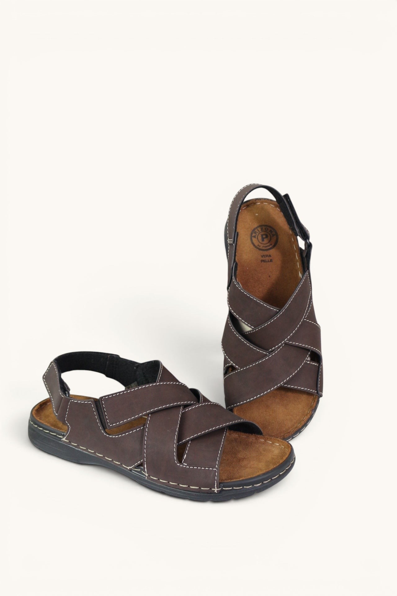 Sandales homme Frippindealz Arizona by Patrizia en cuir marron avec brides croisées, surpiqûres et bride arrière élastique