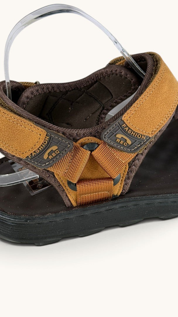 Sandales homme Frippindealz Rocket Men marron en cuir synthétique avec brides ajustables et semelle ergonomique