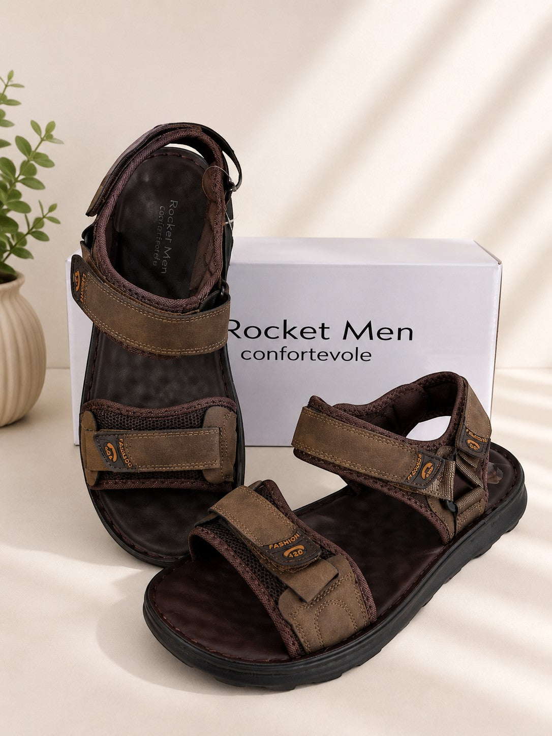 Sandales de randonnée Frippindealz Rocket Men marron aspect nubuck avec brides réglables et semelle confortable