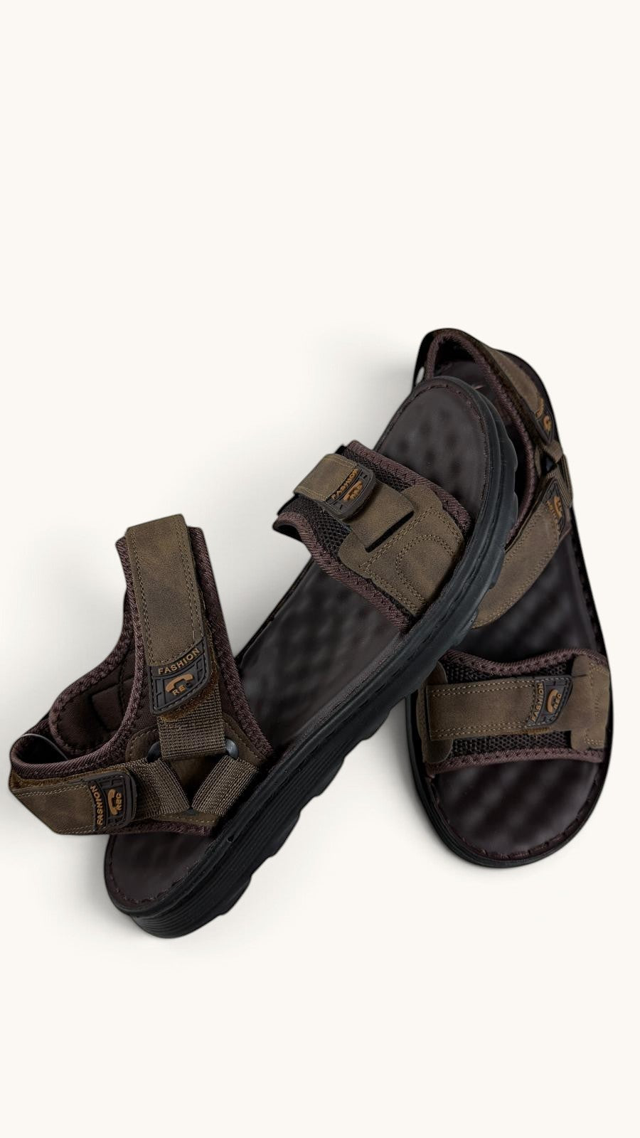 Sandales de randonnée Frippindealz Rocket Men marron aspect nubuck avec brides réglables et semelle intérieure texturée