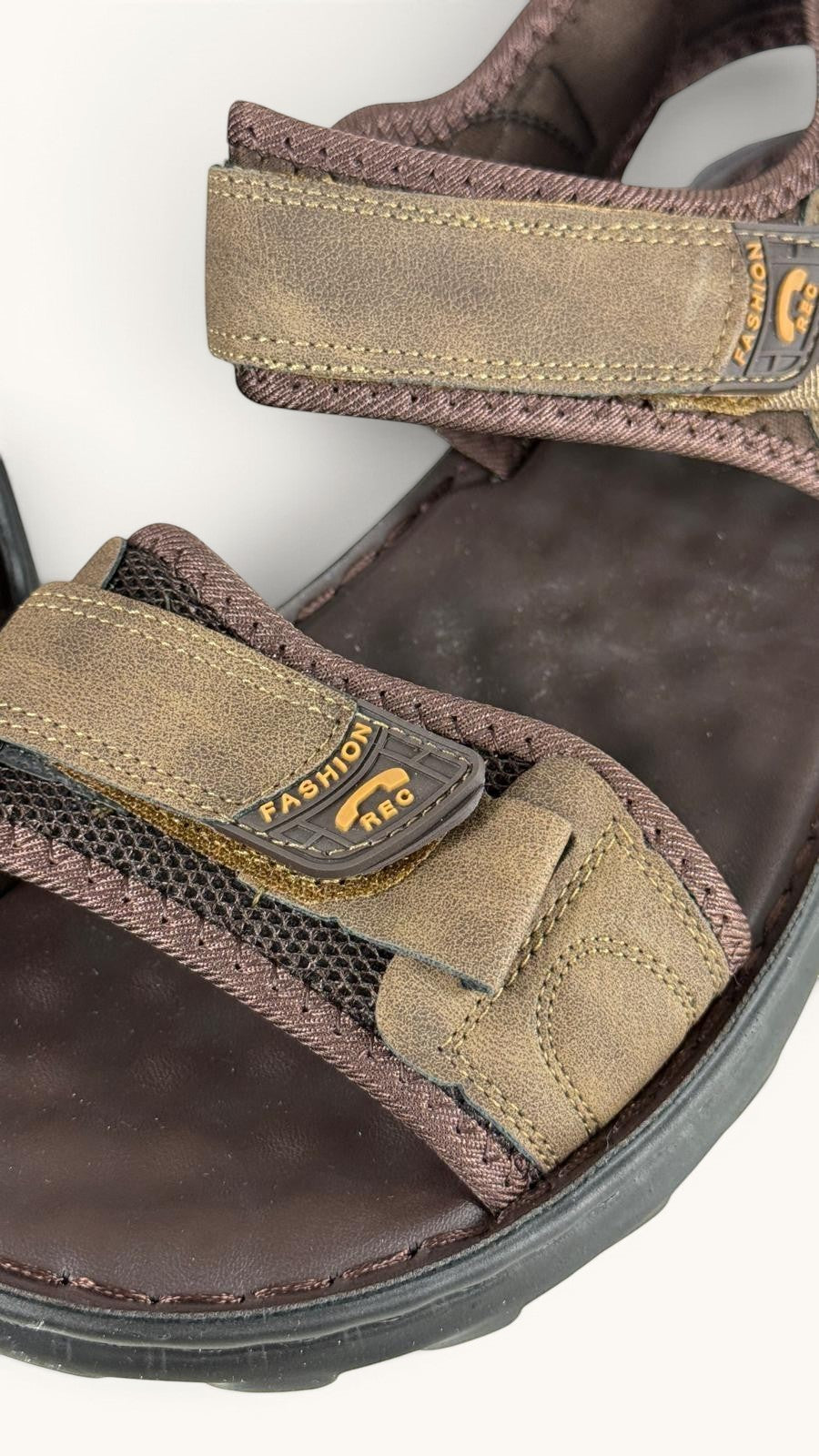 Sandales de randonnée Frippindealz Rocket Men marron aspect nubuck avec brides réglables et semelle confortable
