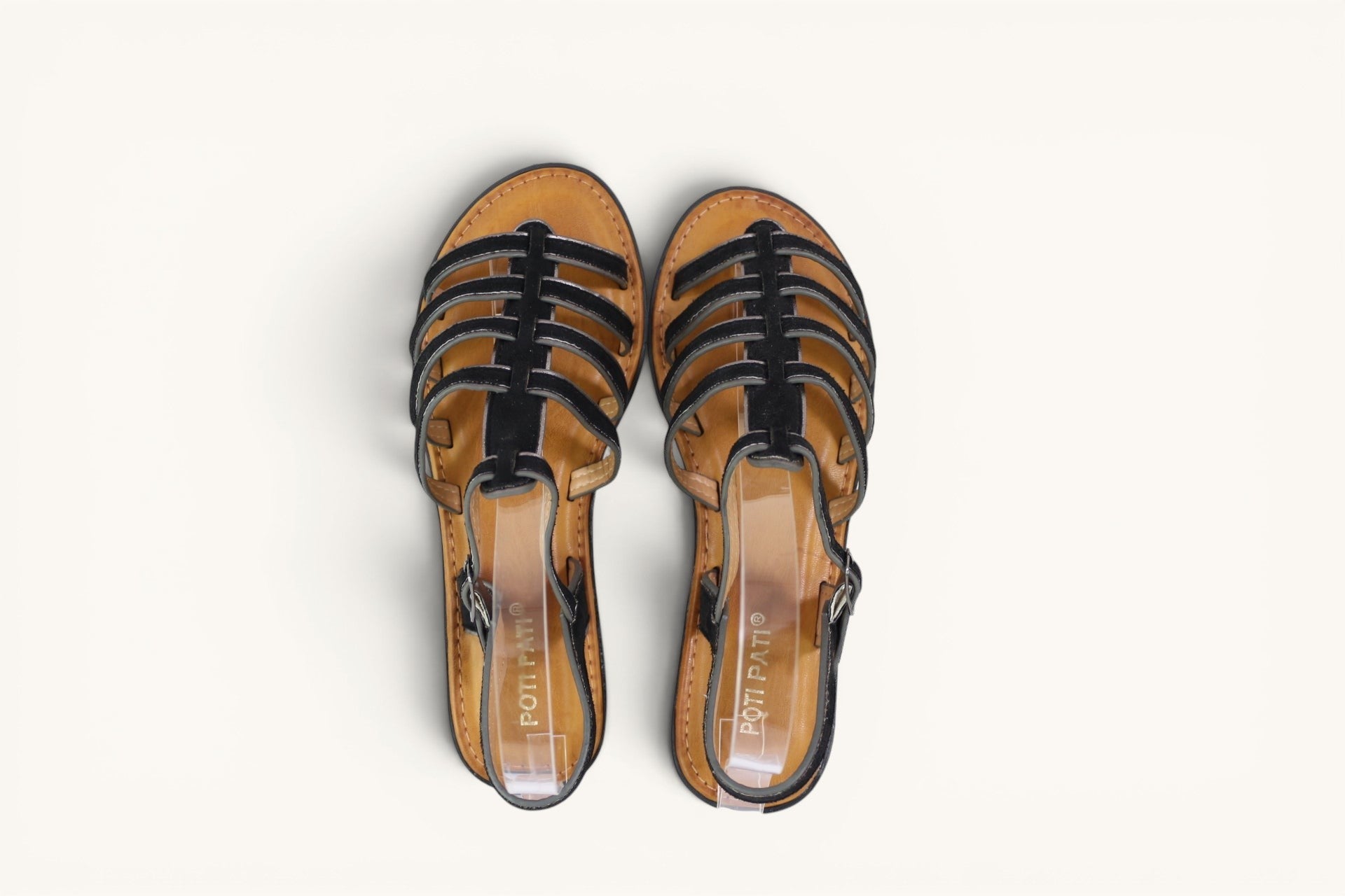 Sandales romaines femme Frippindealz Poti Pati noires à brides multiples et semelle plate, style minimaliste chic