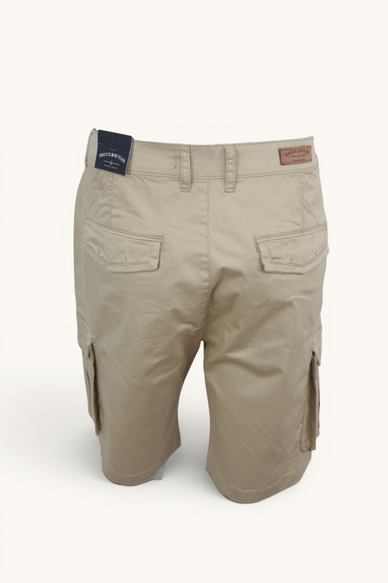 Short cargo beige sable Frippindealz en coton stretch avec poches latérales et patch arrière Bruce & Butler, taille XXL