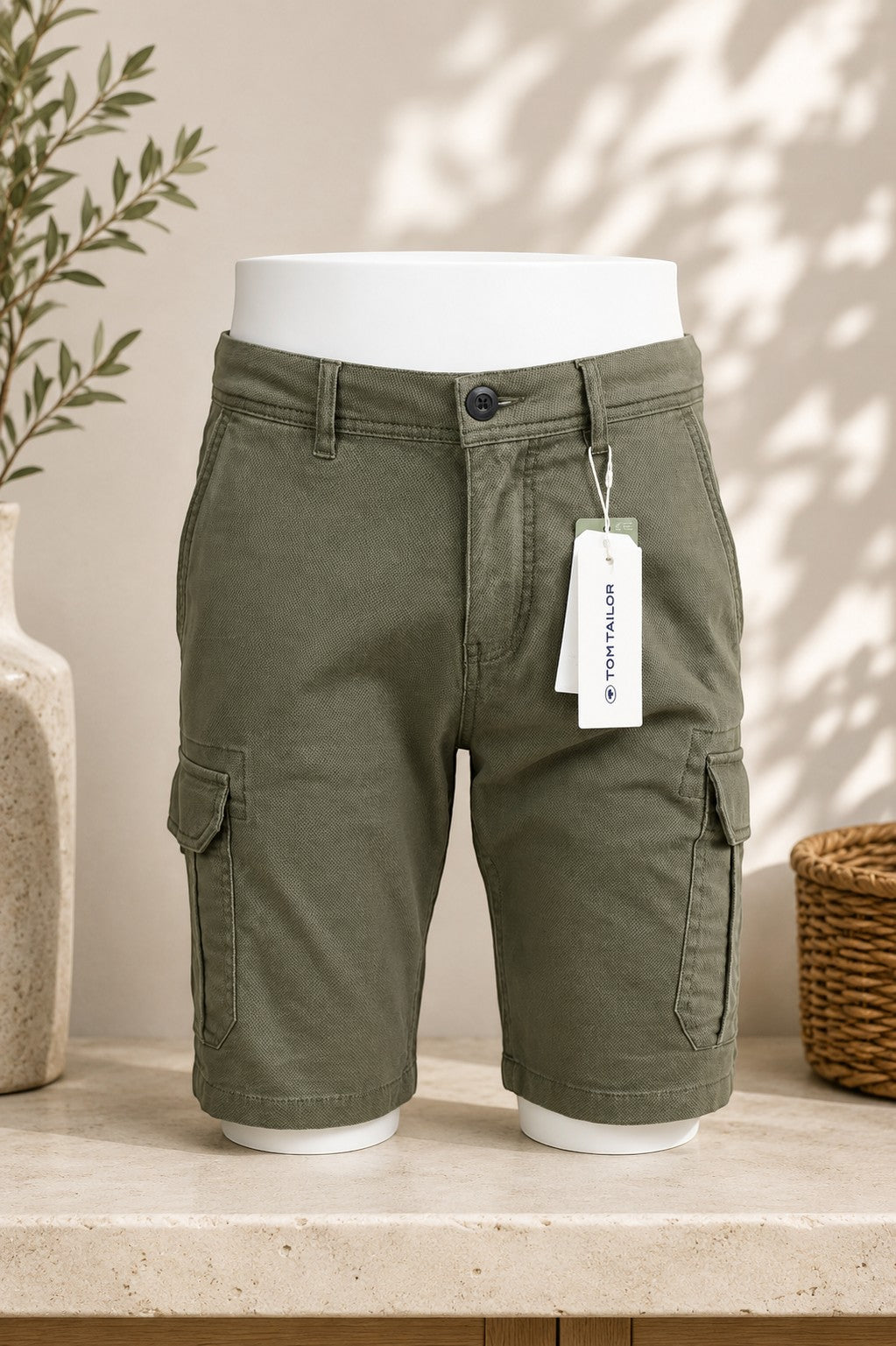 Short cargo homme Frippindealz Tom Tailor vert kaki en coton stretch avec poches latérales, neuf avec étiquette.