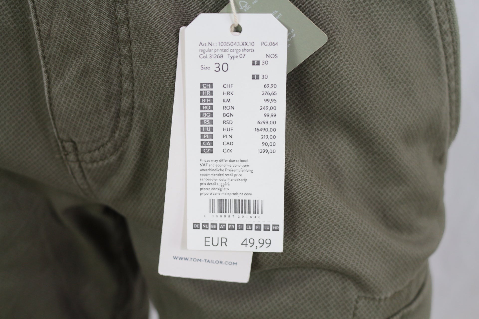 Short cargo Frippindealz Tom Tailor vert kaki en coton stretch avec étiquette de prix et micro-motif tissé