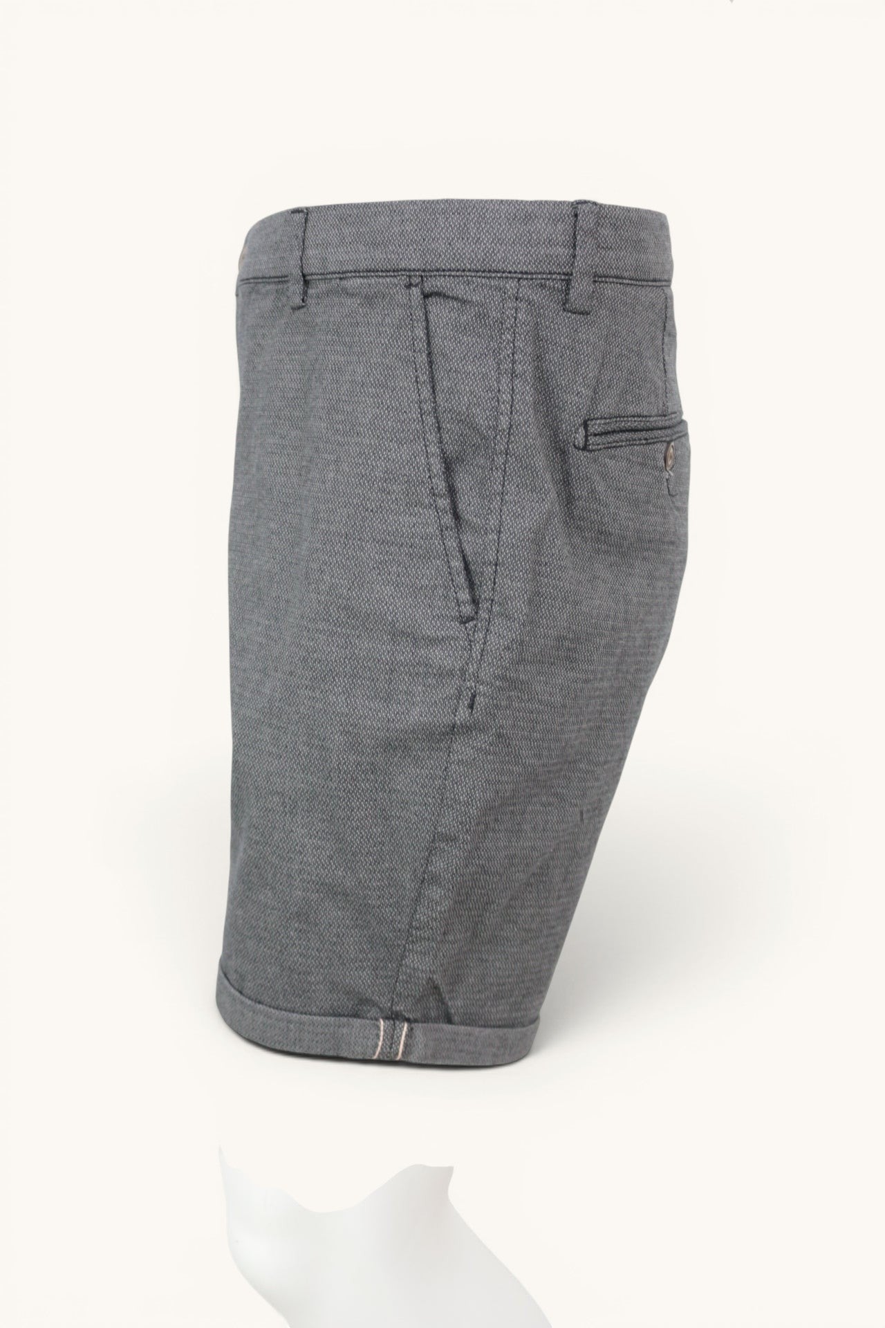 Short chino homme Frippindealz Jack & Jones gris chiné coupe slim fit en coton recyclé avec revers
