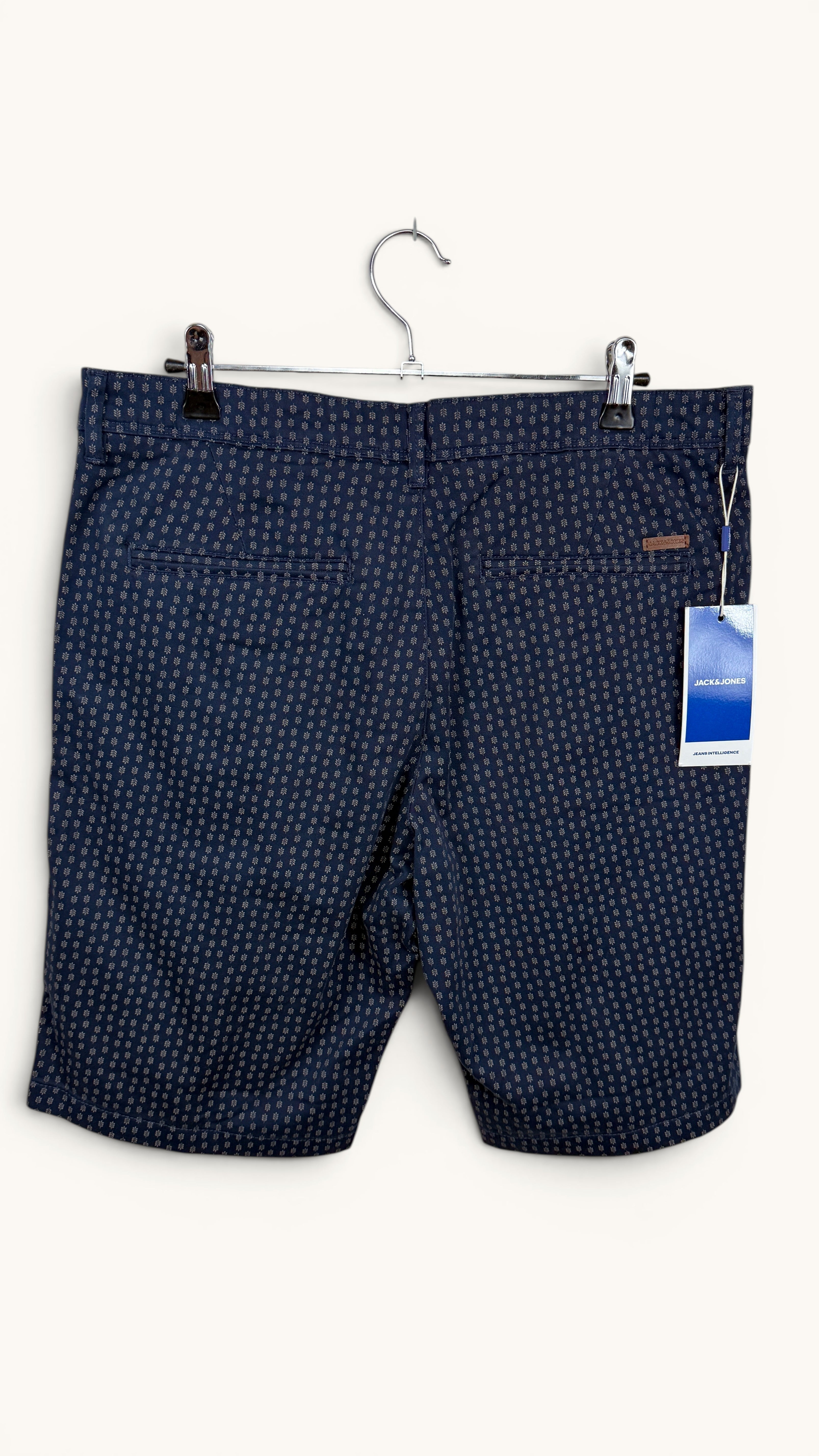 Short chino Frippindealz Jack & Jones bleu marine en coton stretch avec motif géométrique, coupe regular, neuf.