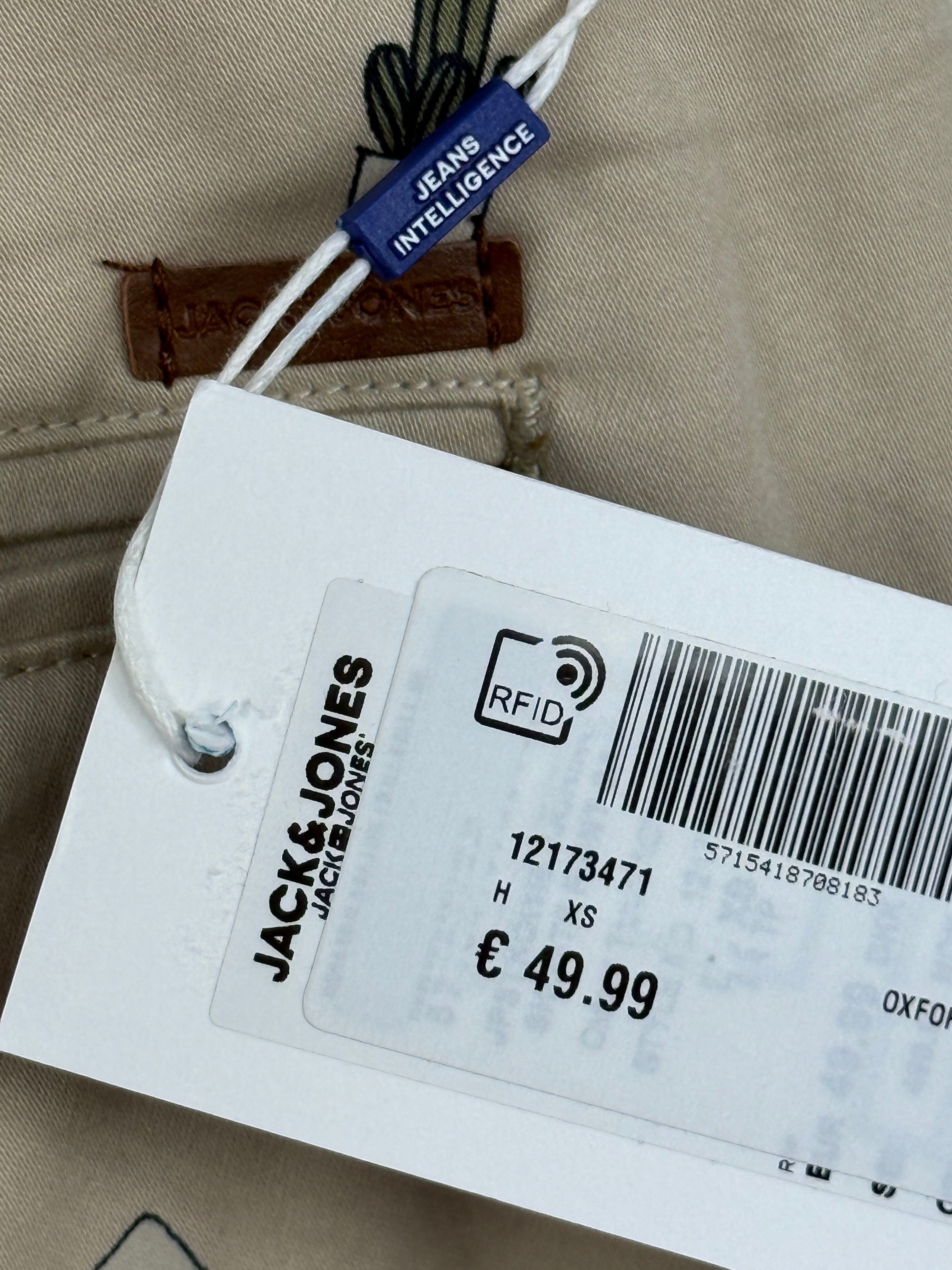Short chino beige Frippindealz Jack & Jones en coton avec imprimé cactus, neuf avec étiquette, coupe regular fit.