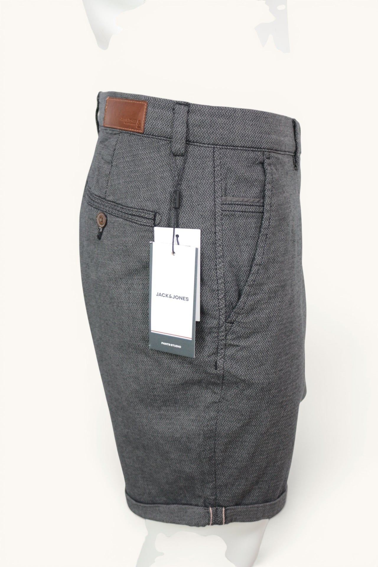 Short chino Frippindealz Jack & Jones gris chiné slim fit en coton recyclé avec étiquette, style casual chic.