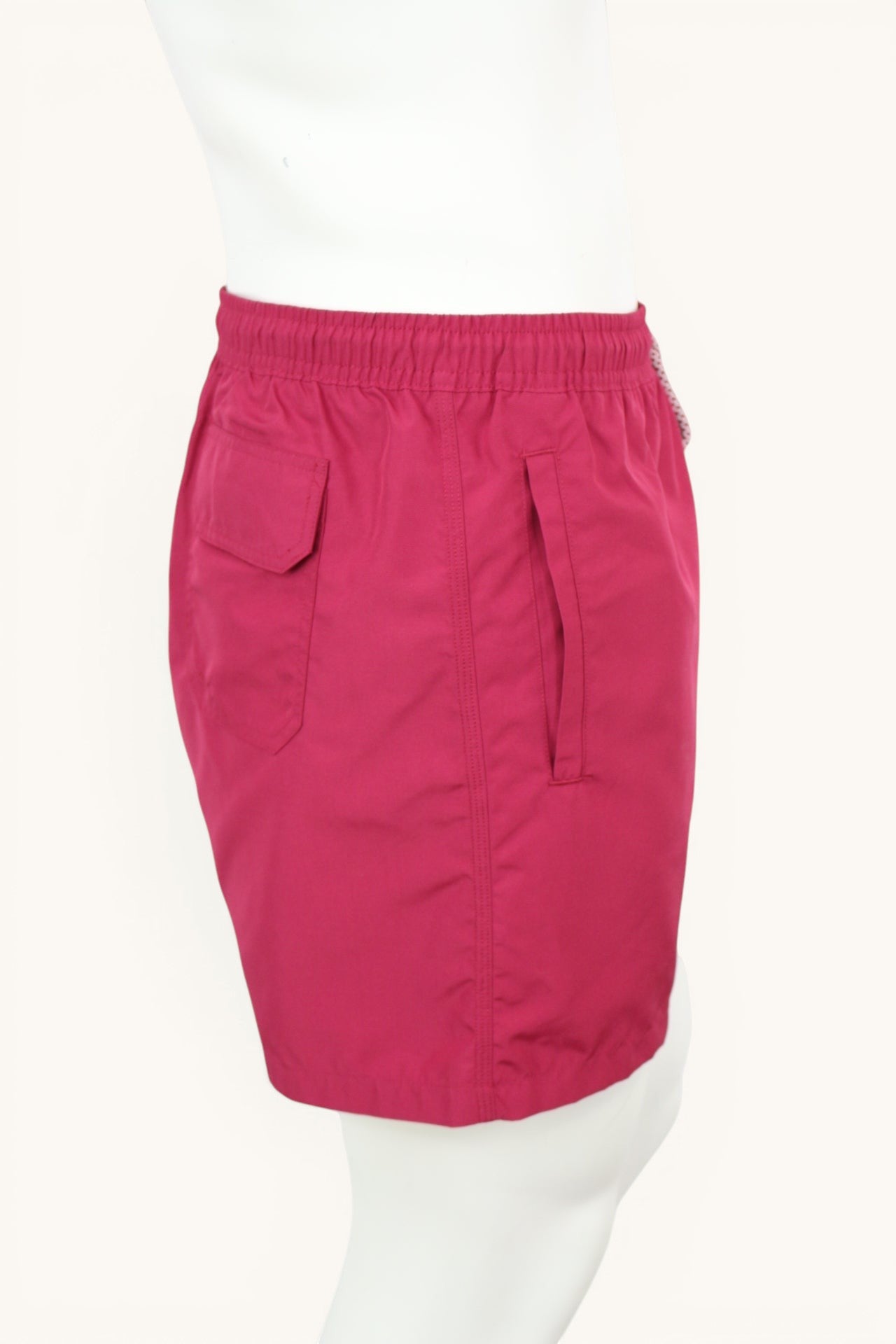 Short de bain Frippindealz Bruce & Butler rose fuchsia avec taille élastiquée, cordon et poches, neuf avec étiquette.