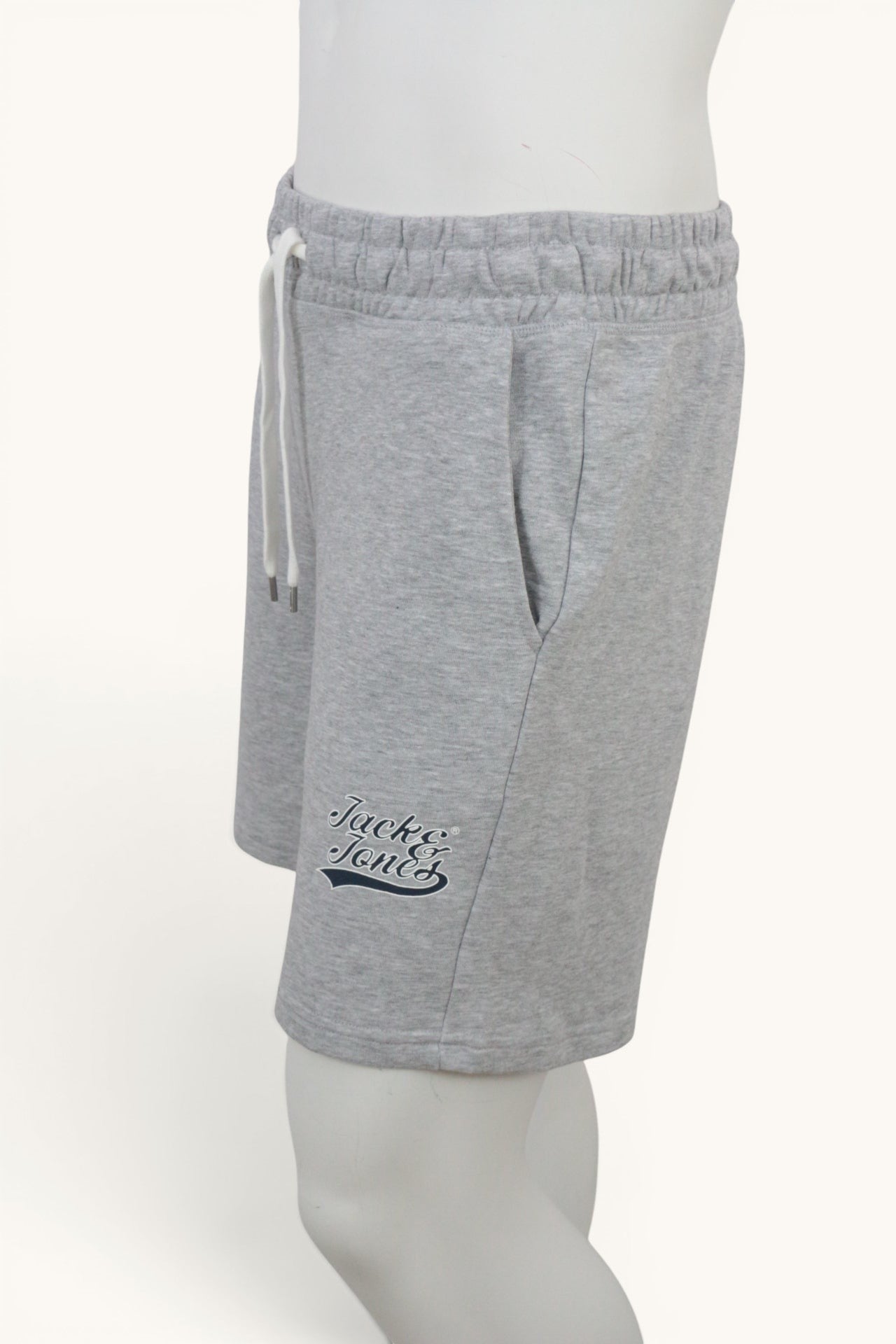 Short homme gris chiné Frippindealz en molleton avec cordon de serrage blanc et logo Jack & Jones imprimé, neuf.