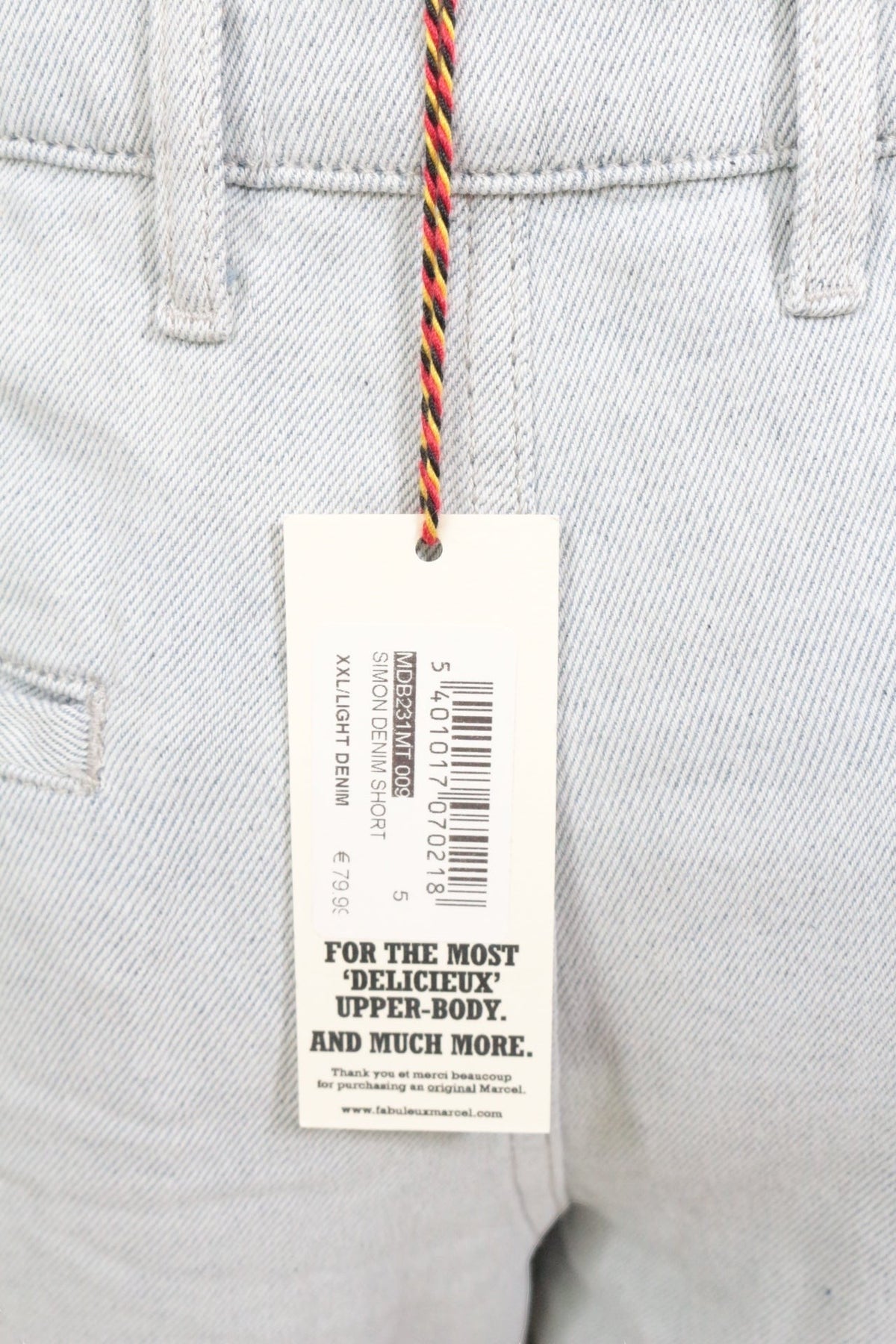 Short en jean Frippindealz Marcel Bruxelles Simon Denim bleu clair avec étiquette de prix, taille XXL
