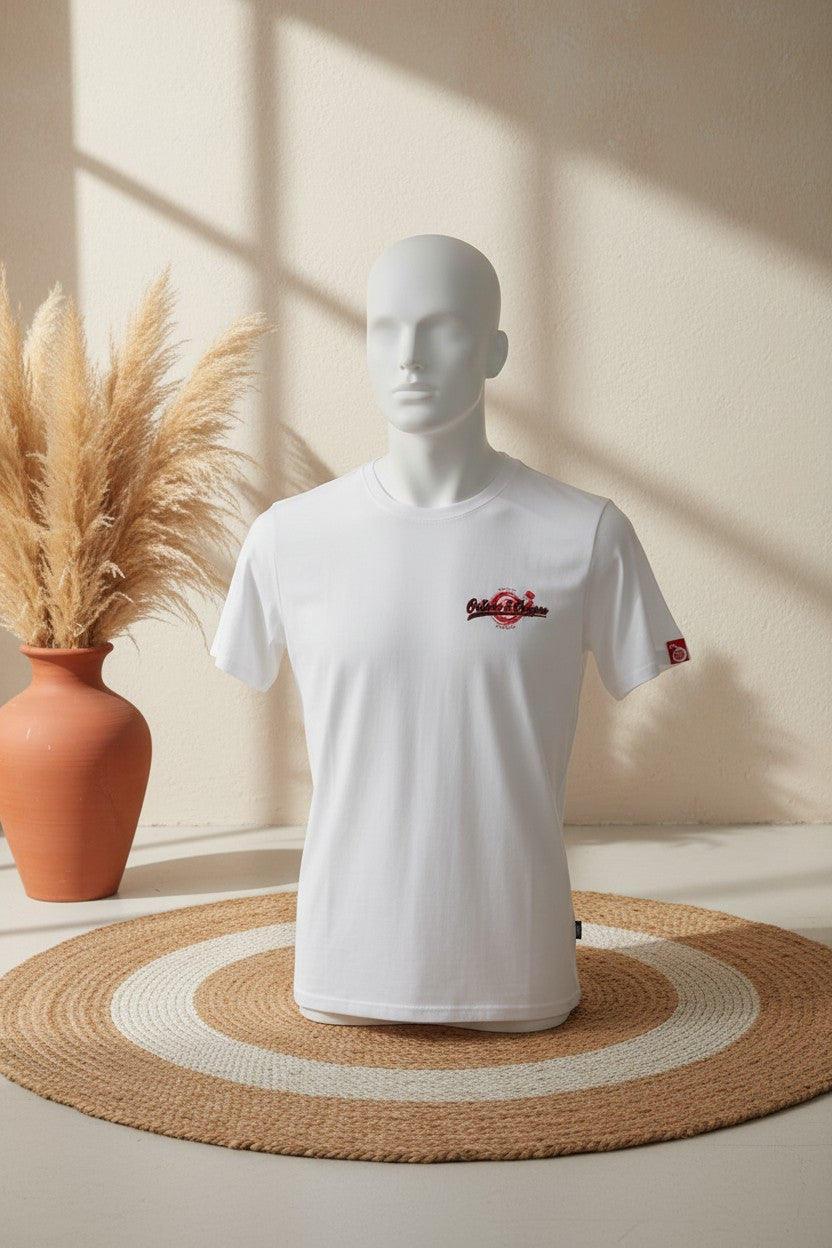 T-shirt blanc Frippindealz Octane & Oxygen en coton avec logo poitrine rouge et noir et étiquette manche