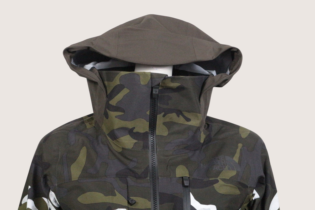 Veste à capuche Frippindealz The North Face en polyamide et polyester avec motif camouflage kaki, noir et blanc