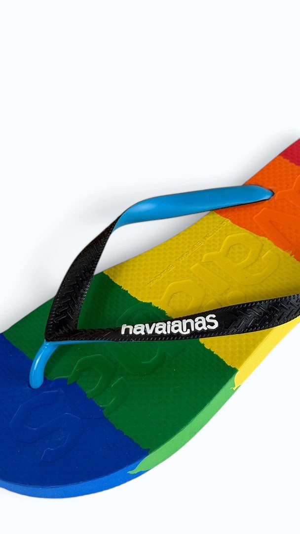 Tongs Frippindealz Havaianas Logomania en caoutchouc avec semelle dégradée arc-en-ciel et brides noires texturées