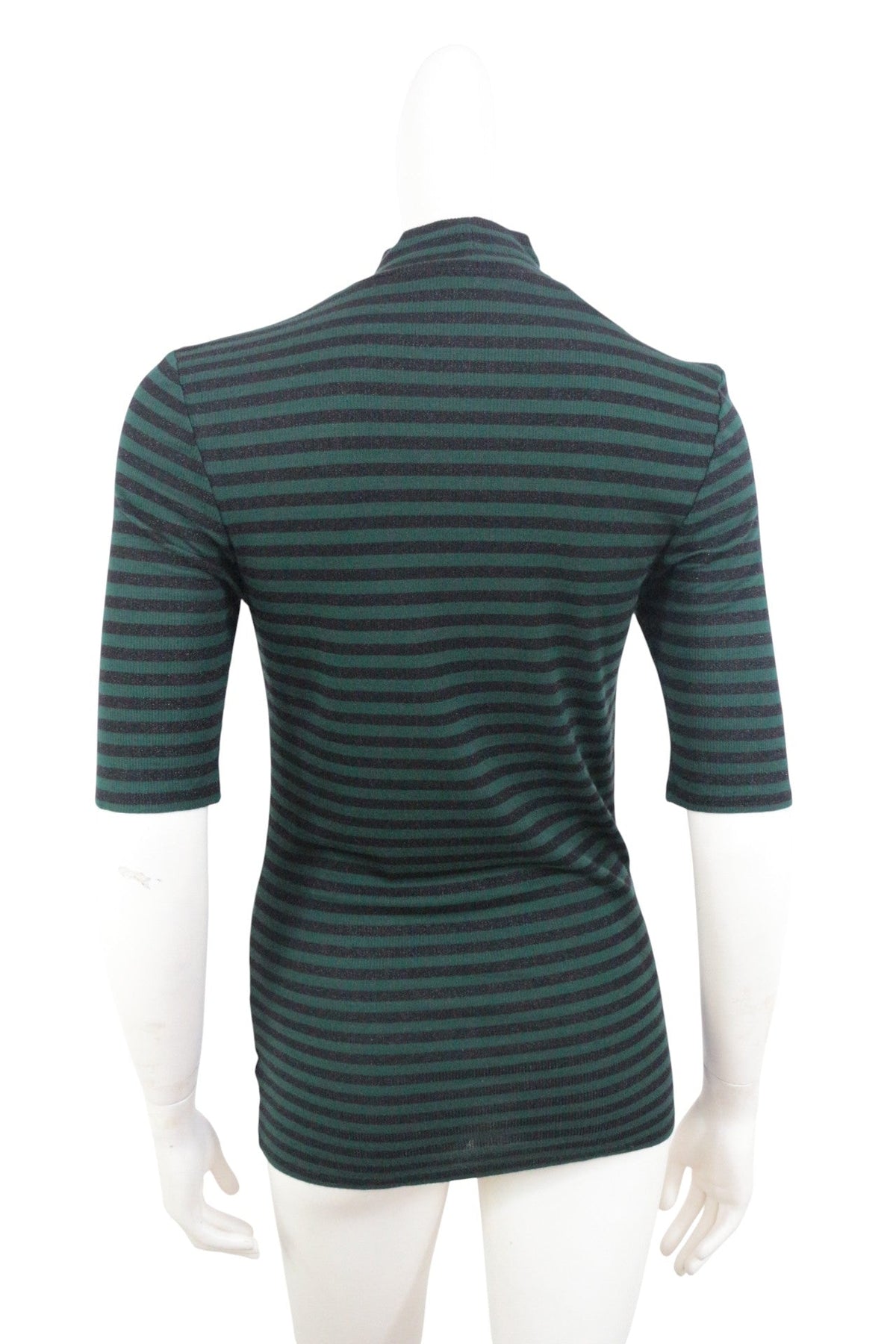 Vue arrière du top rayé noir et vert Hallhuber Donna avec col montant, présenté par Frippindealz sur mannequin.