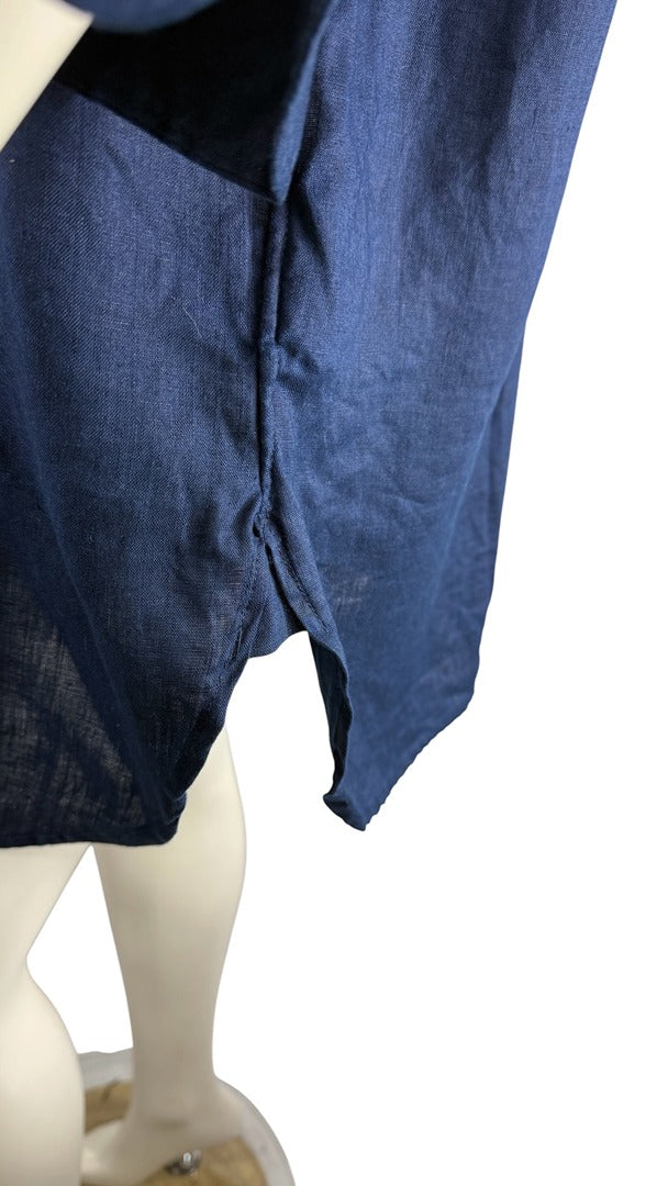 Détail de la fente latérale sur une tunique en lin bleu marine de la marque Frippindealz Lauren Ralph Lauren