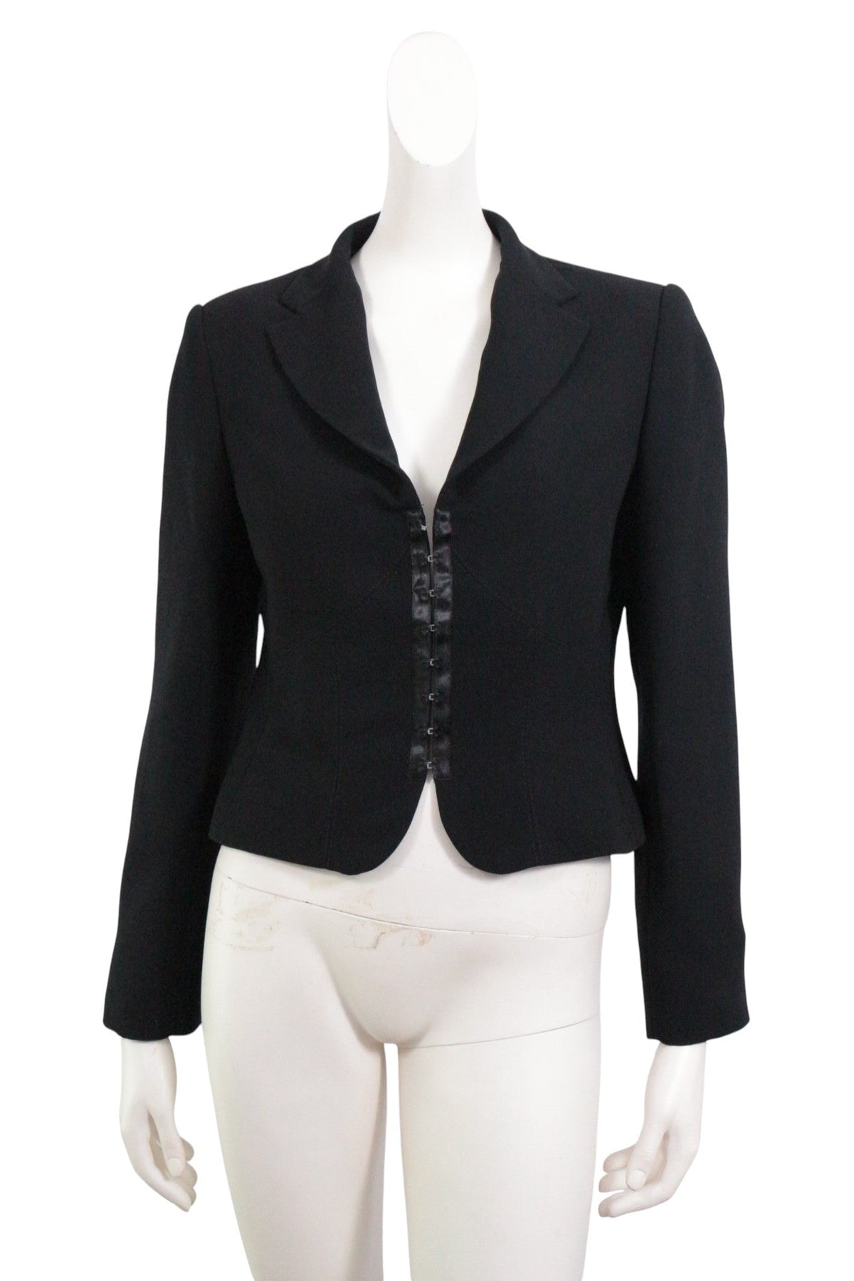 Veste noire classique Frippindealz en polyester avec fermeture à agrafes, coupe cintrée élégante