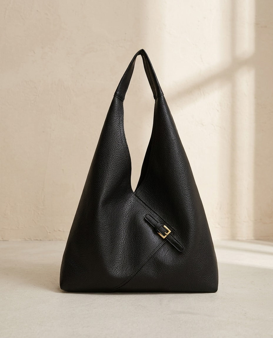 Grand sac porté épaule simili cuir – photo 1 – Frippin'Dealz – photo retouchée par IA