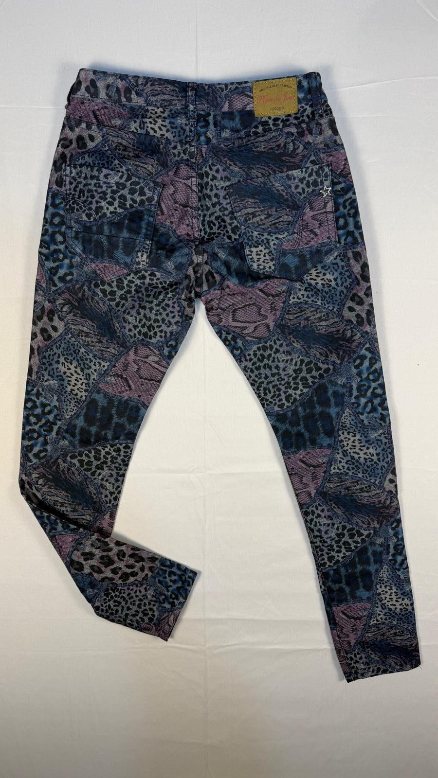 Jean Place du Jour imprimé léopard et python bleu rose, vue de dos – Frippin'Dealz