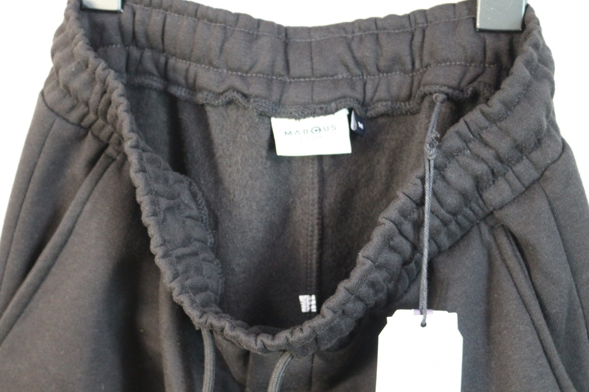 Intérieur de la ceinture du jogging Marcus noir avec étiquette de marque et molleton gratté – Frippin'Dealz