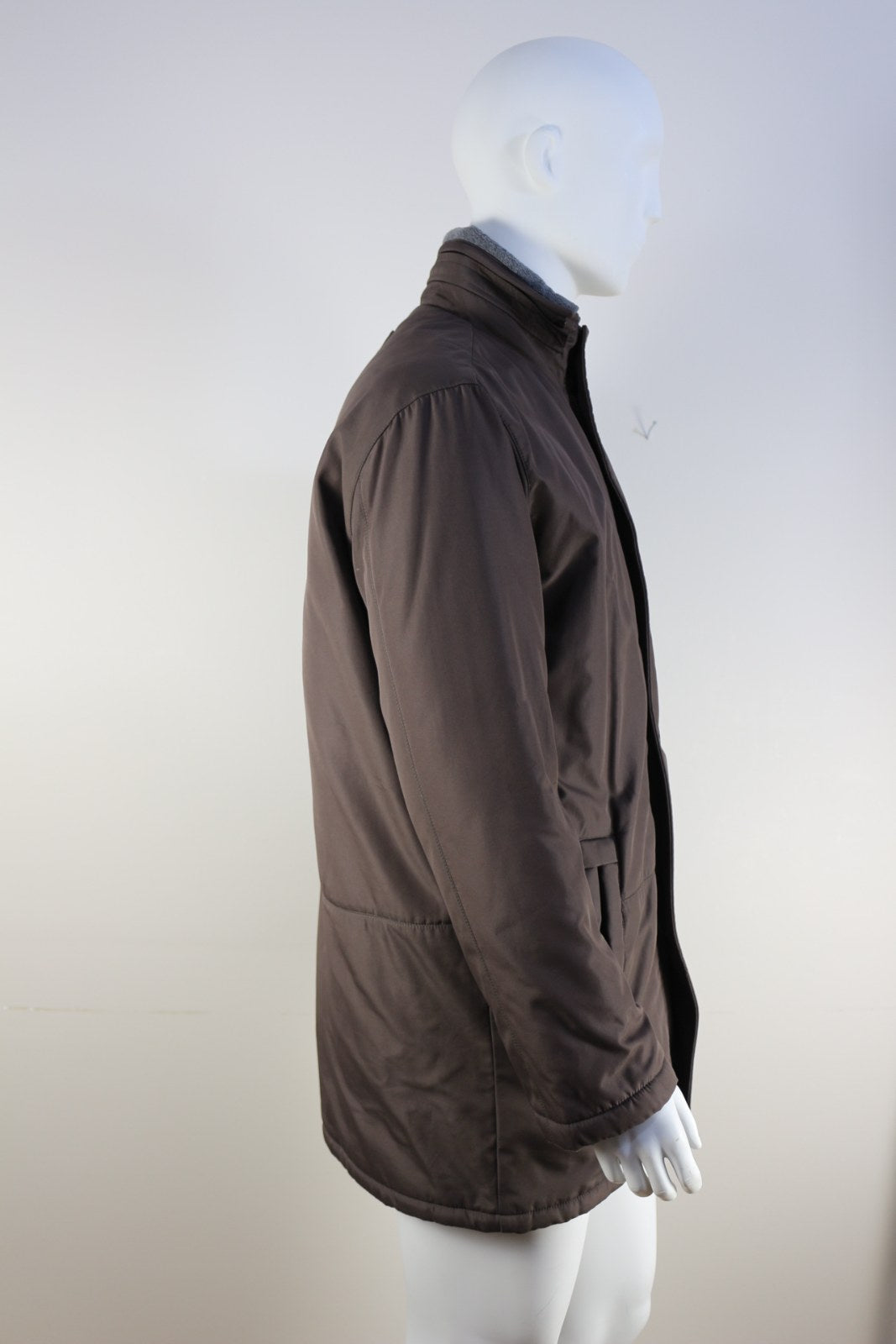 Profil du manteau Laurent Cerrer marron mi-long avec poche latérale – Frippin'Dealz