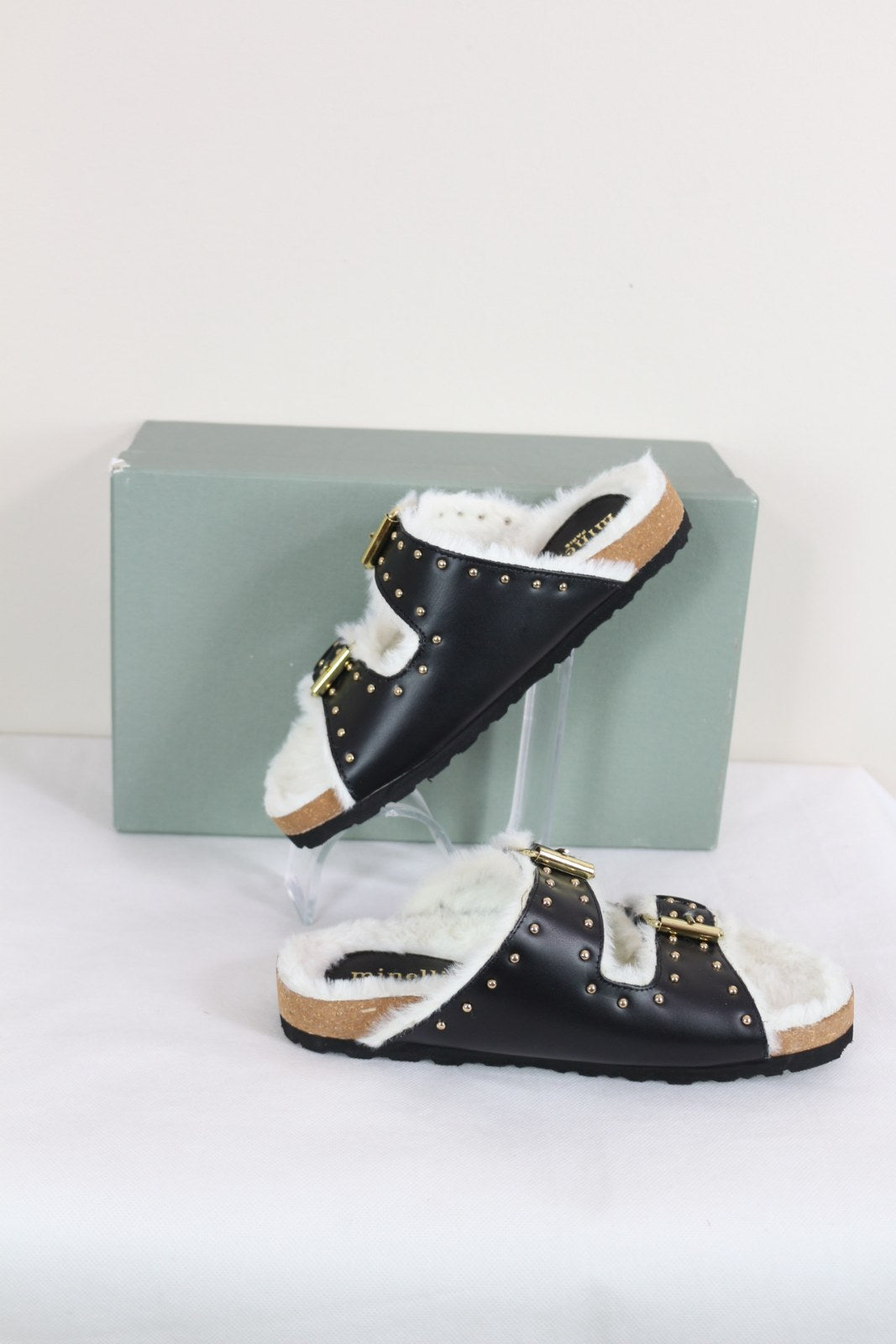 Mules Minelli noires vues de profil avec semelle en liège et clous dorés – Frippin'Dealz