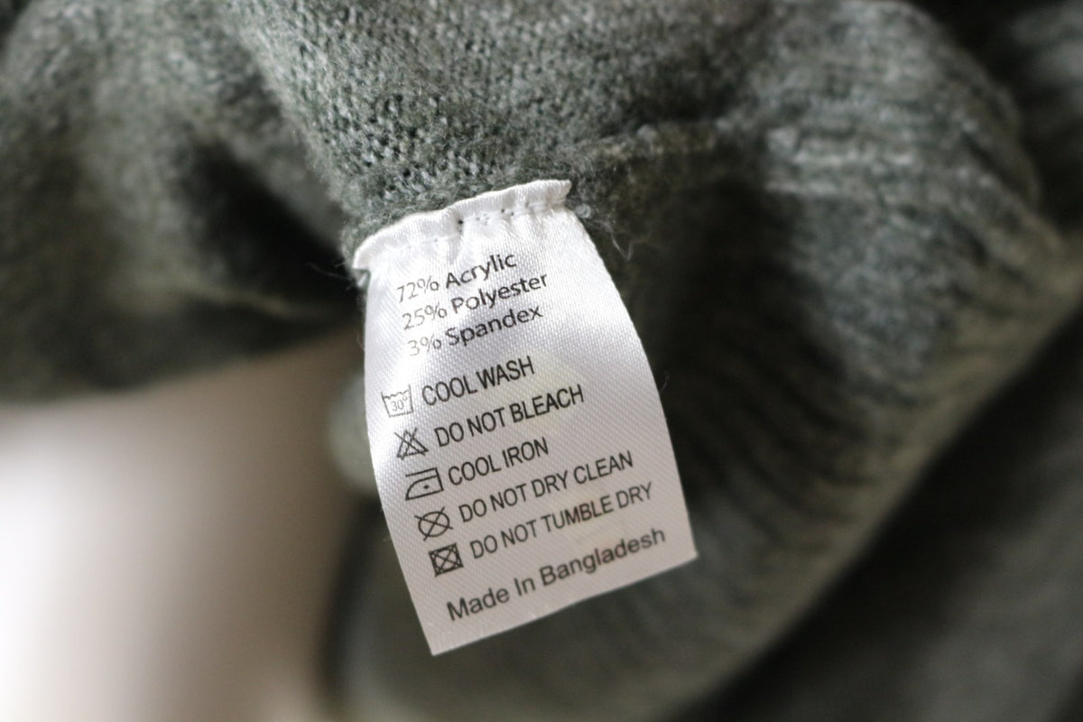 Étiquette de composition du pull Peace Collective acrylique polyester élasthanne – Frippin'Dealz