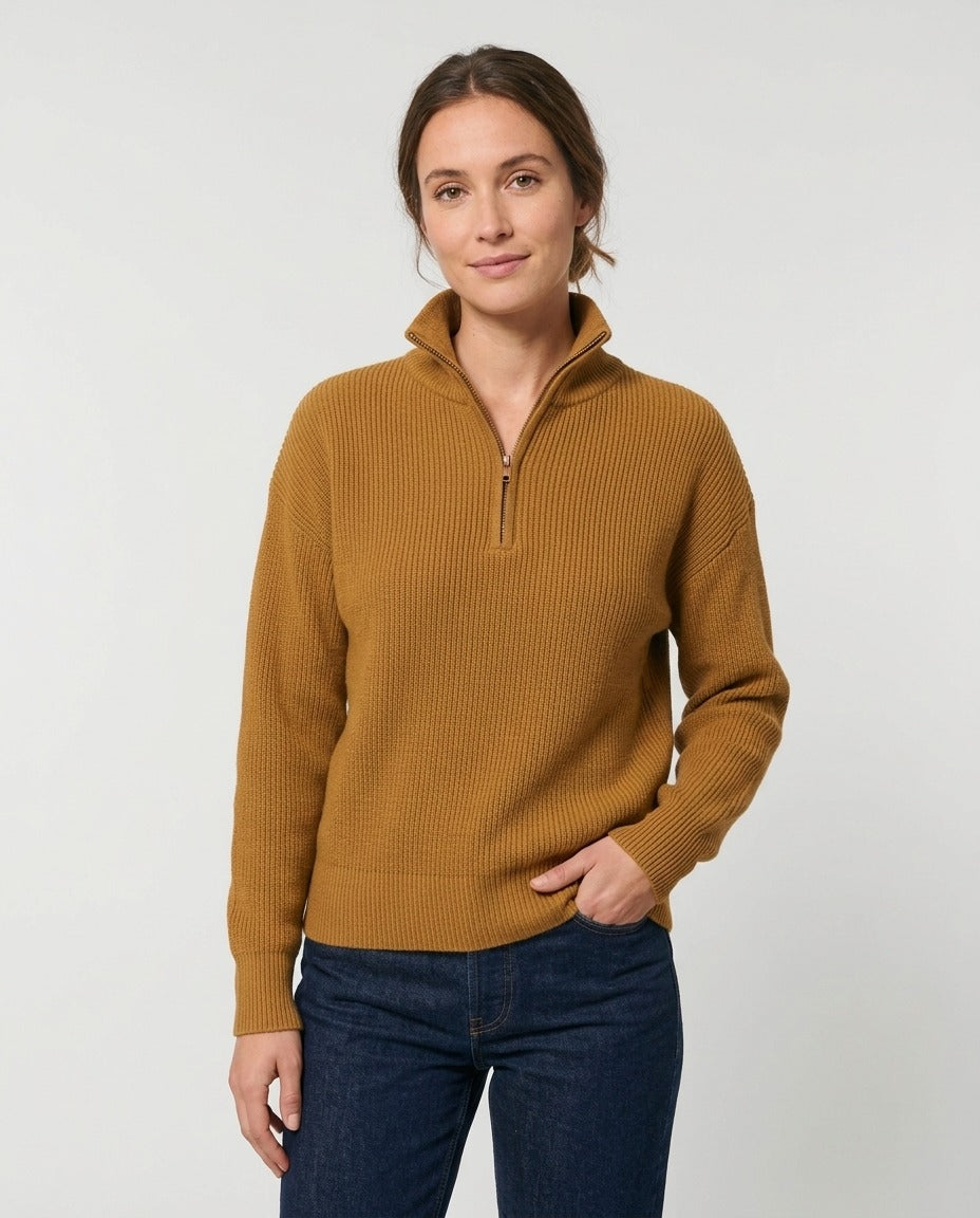 Thread & Supply Pull demi-zip col montant côtelé ocre XS porté – photo générée par IA