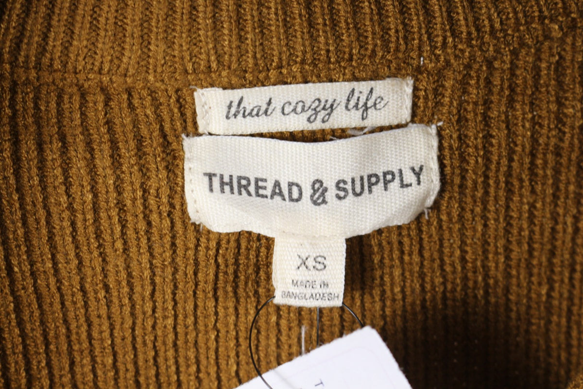 Étiquette de marque Thread & Supply taille XS du pull ocre – Frippin'Dealz