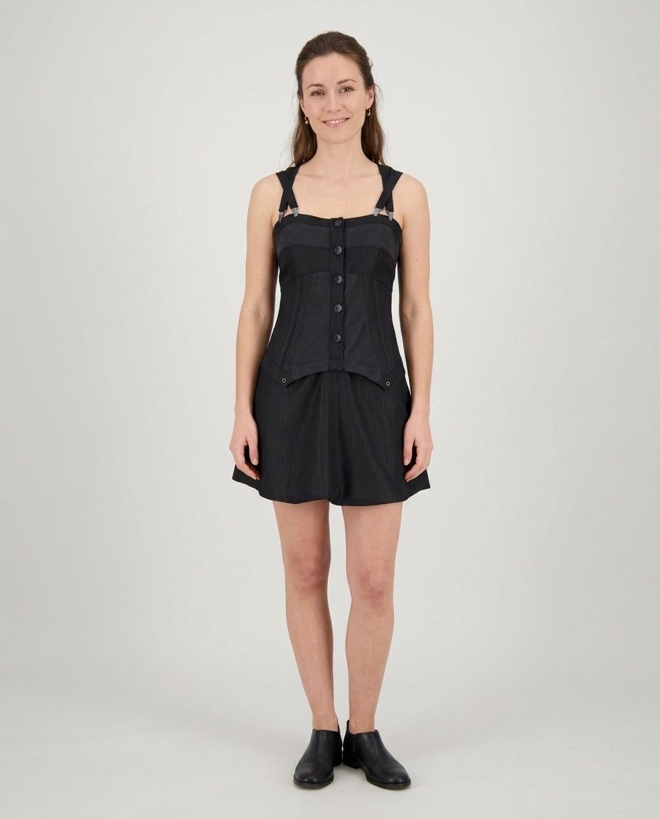 Deca Robe courte pied-de-poule noire corset lacé dos XS/S porté – photo générée par IA