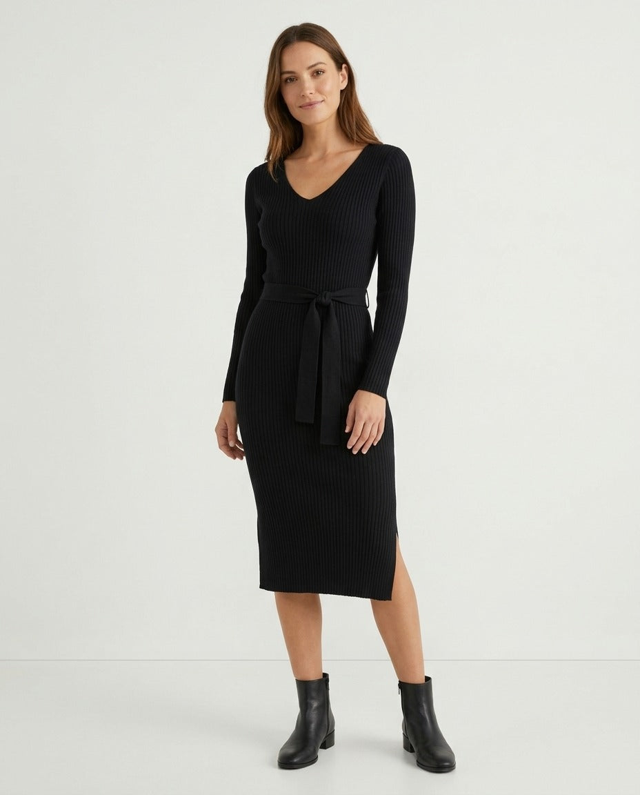 Vero Moda Robe mi-longue côtelée col V ceinture noire L porté – photo générée par IA