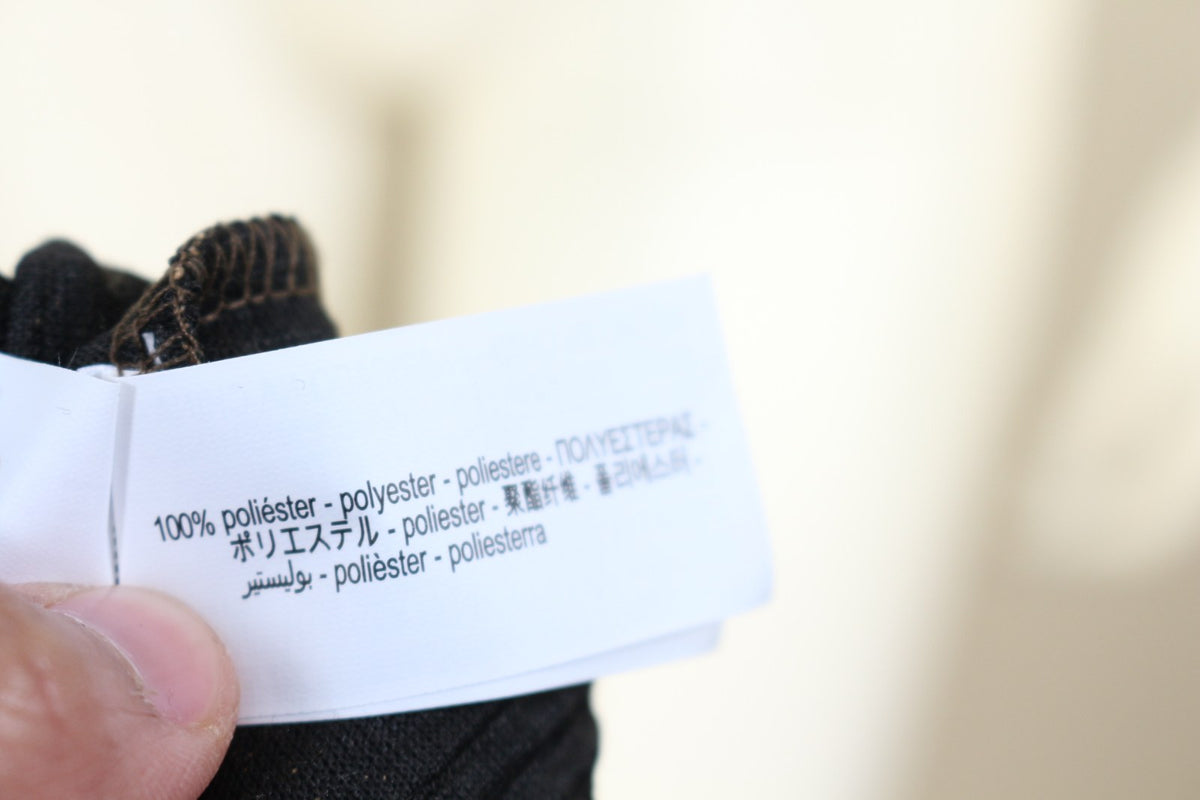 Étiquette de composition de la robe Zara, 100 % polyester – Frippin'Dealz