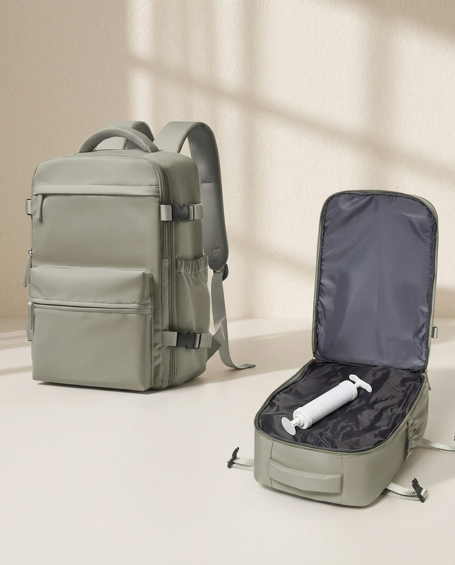 Sac à dos cabine compression sous vide – photo 1 – Frippin'Dealz – photo retouchée par IA