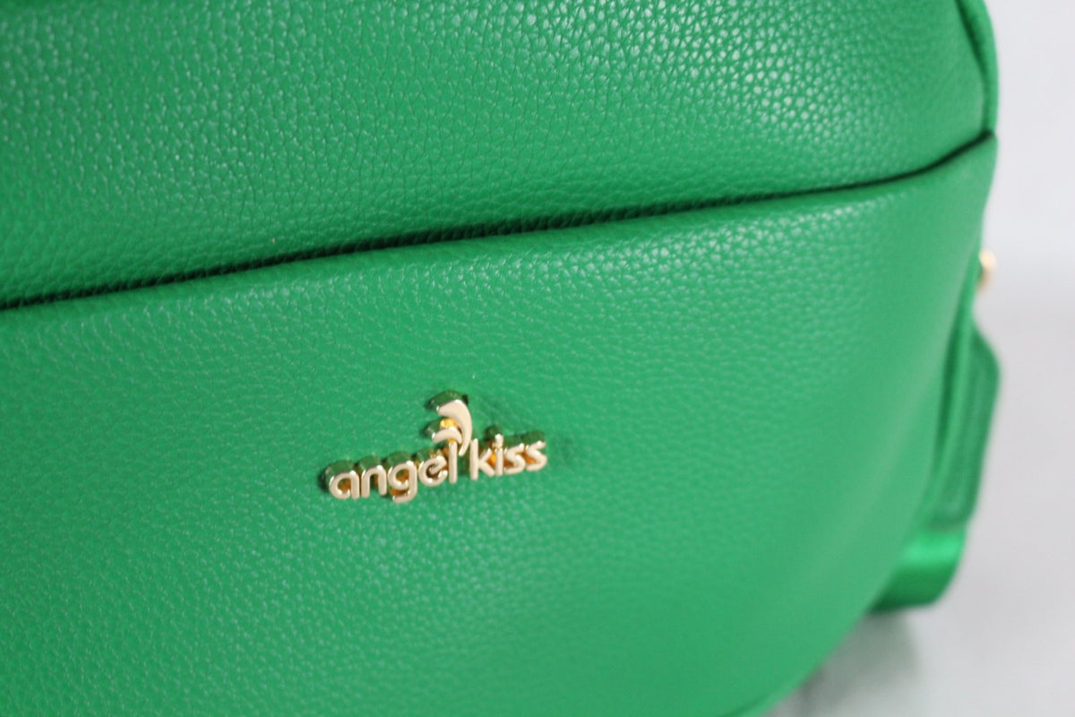 Intérieur du sac Angel Kiss vert avec deux compartiments zippés et doublure beige – Frippin'Dealz