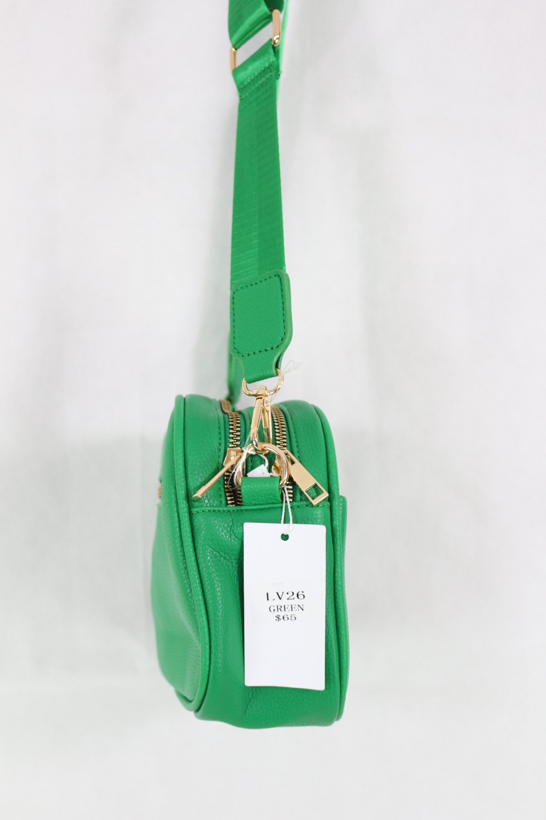Sac Angel Kiss vert vu de dessus avec étiquette de marque – Frippin'Dealz