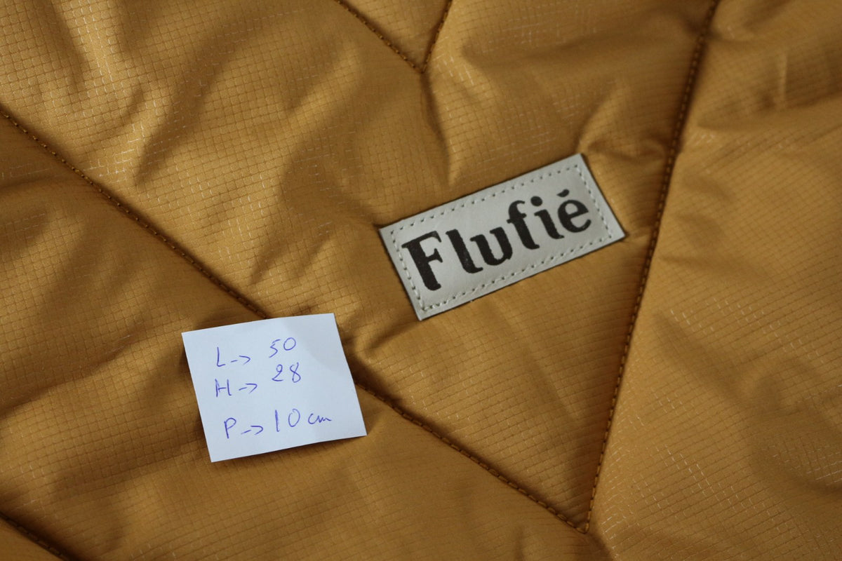 Détail du tissu ripstop et mesures du sac Flufié moutarde – Frippin'Dealz