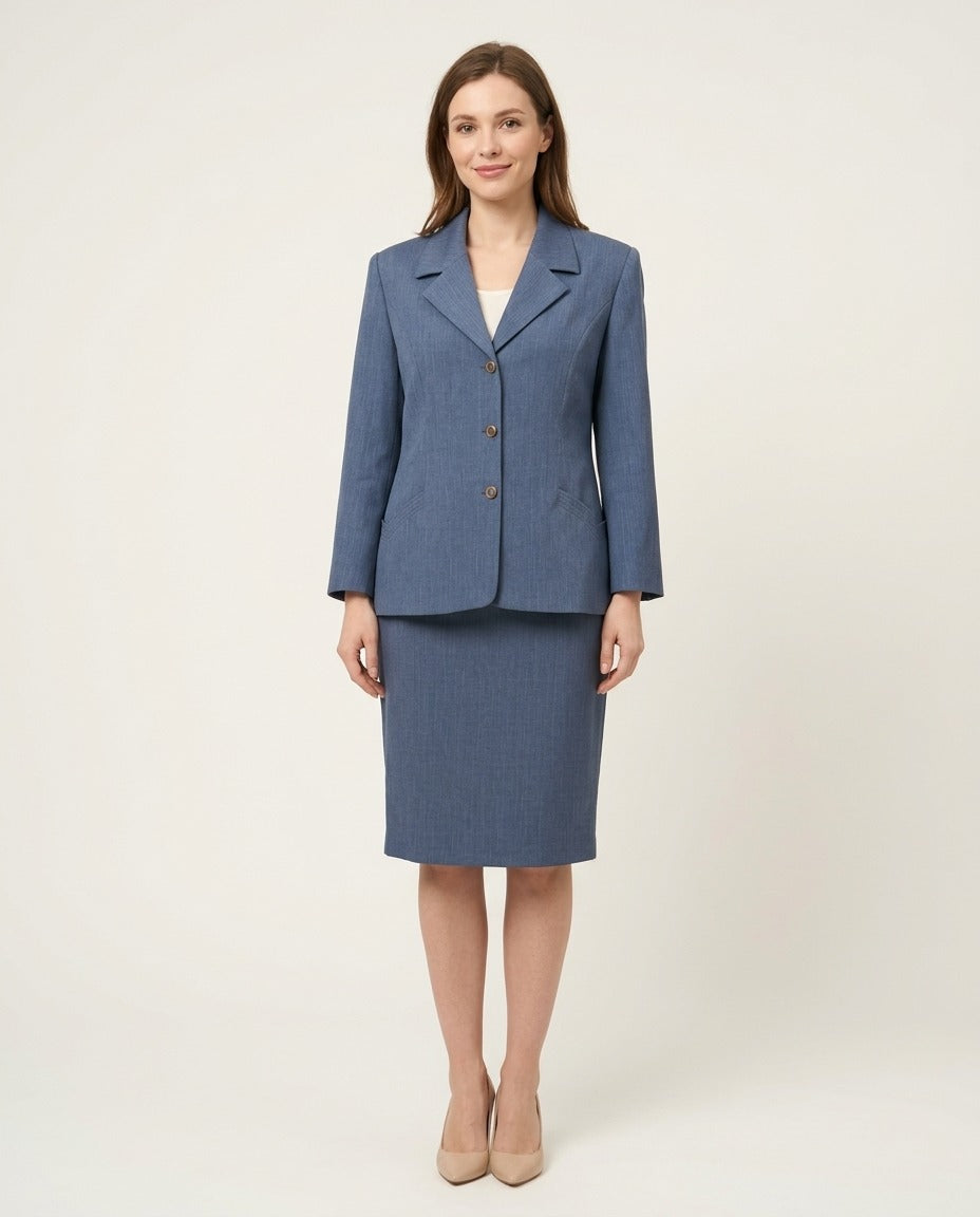 Paul Matis Tailleur veste et jupe droite bleu chiné 48 porté – photo générée par IA