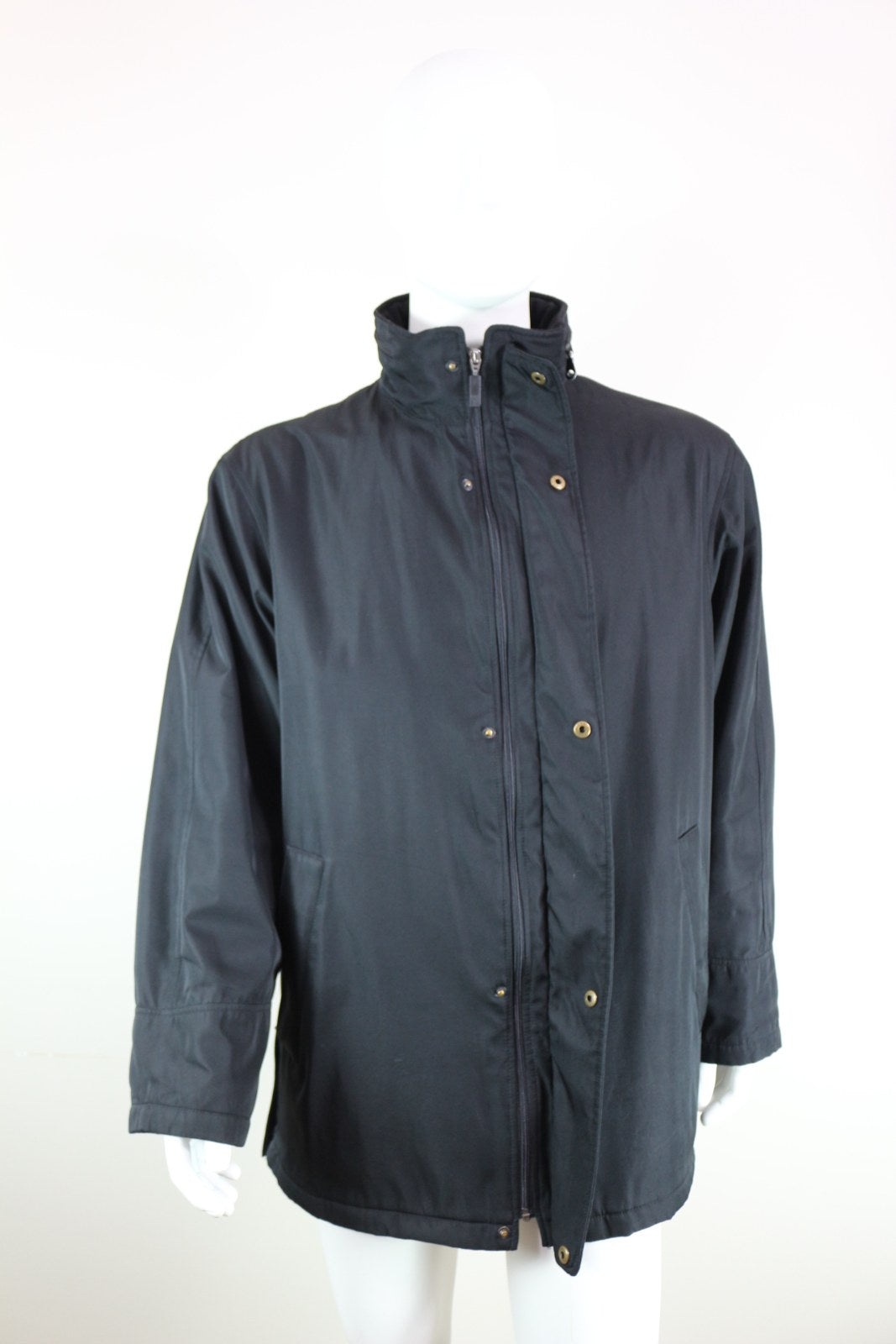 Poche zippée sur le col montant de la veste Brice noire – Frippin'Dealz