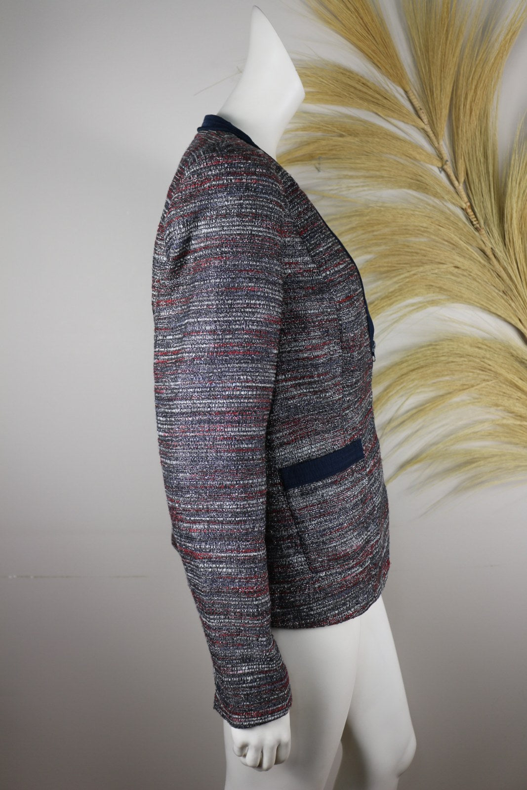 Veste edc tweed marine et rouge vue de profil avec poche à liseré – Frippin'Dealz